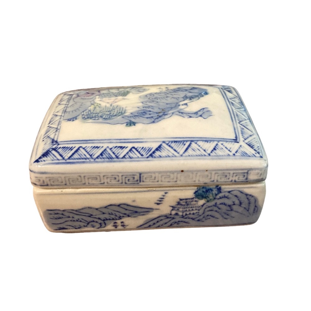 Vintage Chinese Qianlong Porcelain Divided Blue and White Box